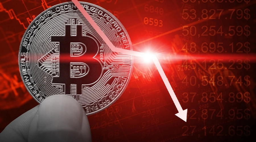 Bitcoin गिरा $120K के नीचे: Trump की Russia Tariff Threat से हलचल