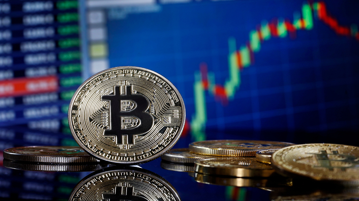 Crypto Market News Bitcoin Touches $78,000 Level on April 18